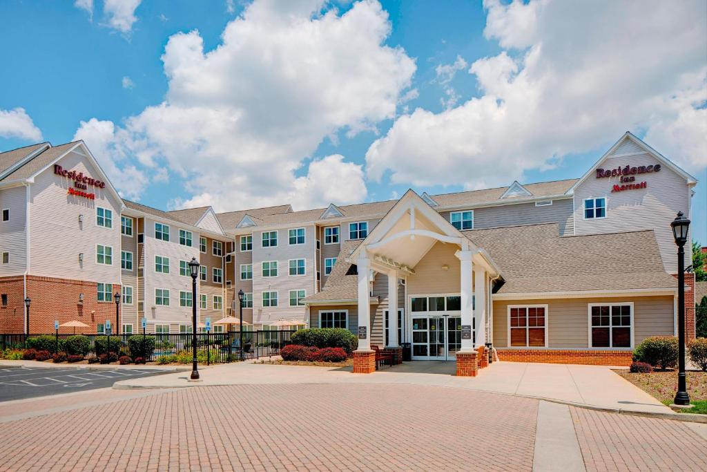 Residence Inn by Marriott – Roanoke Airport