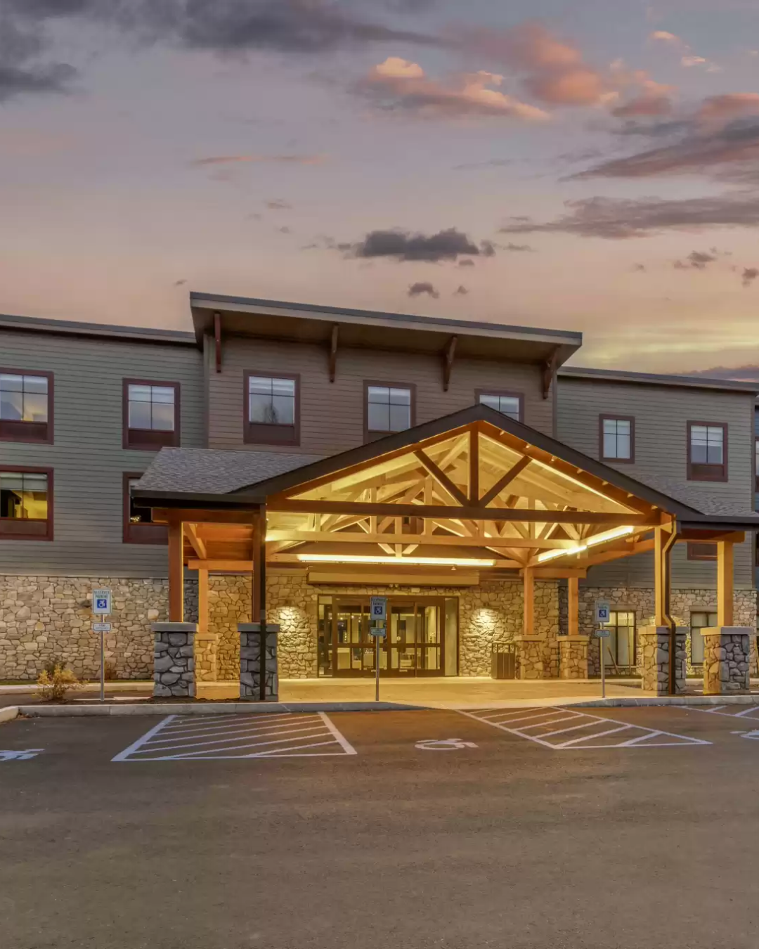 Cambria Hotel Lake Placid - Lakeside Resort